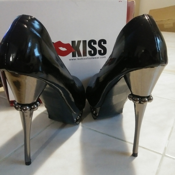 Black pearl platform heels by Red Kiss - Picture 2 of 6